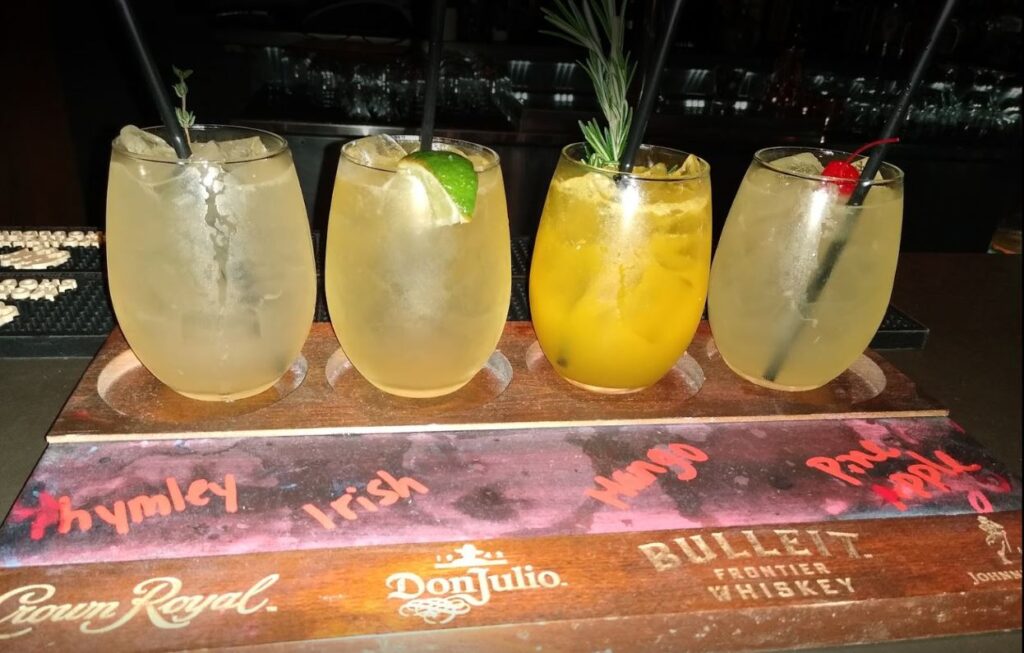 Cavo Lounge in Naples Mule Flight