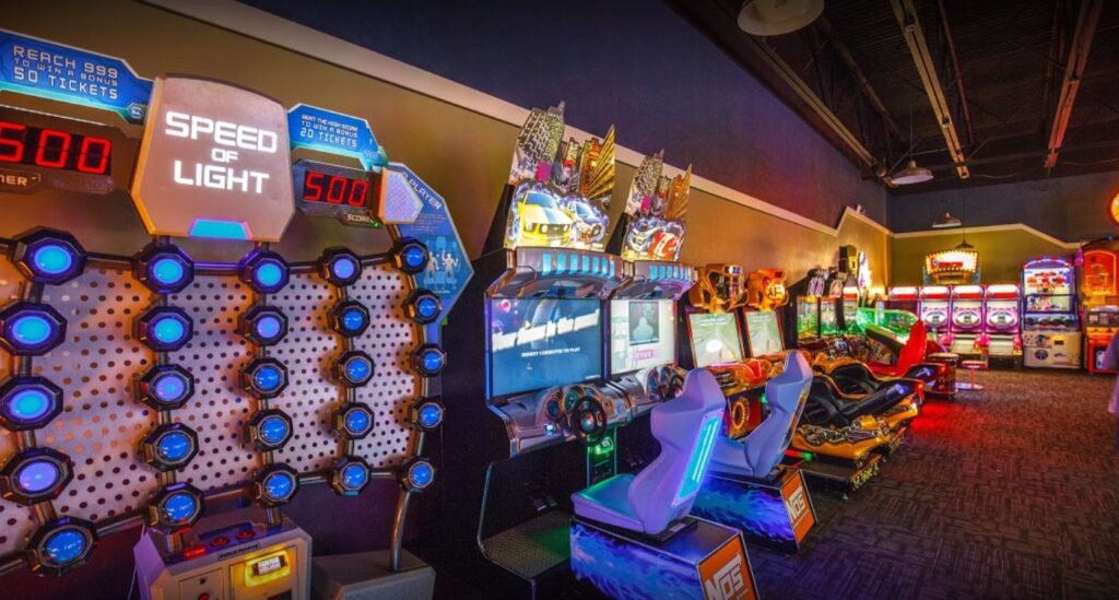 Cape Coral Headpinz arcade