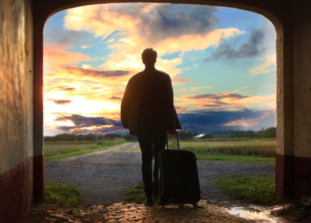 unsplash-photo-_g1WdcKcV3w.jpg Man Traveling