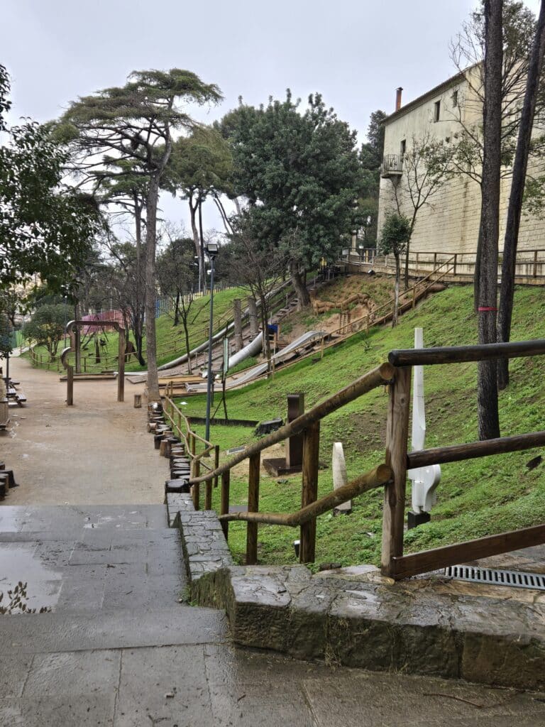 The park at Poble Espanyol